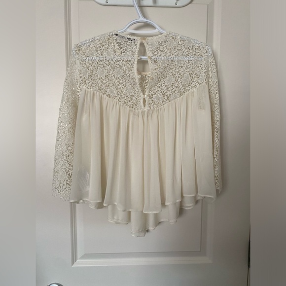 Beautiful Zara Blouse - Picture 2 of 6